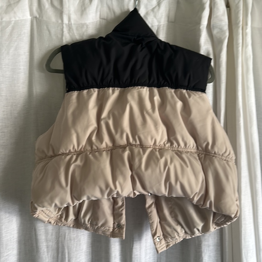 Puffer vest - Picture 2 of 3